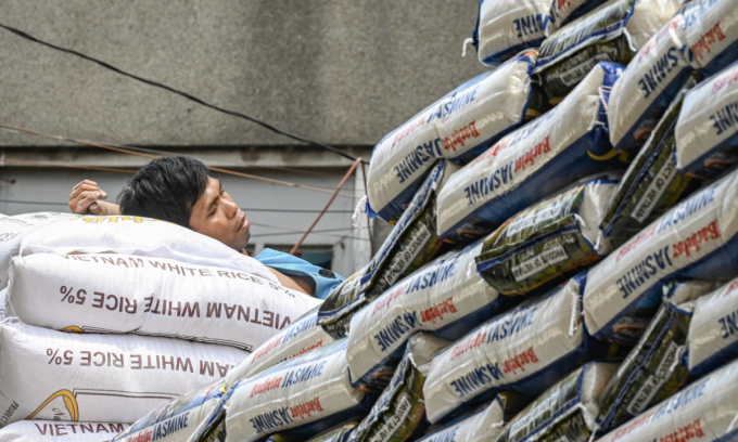 Philippines Cuts Rice Imports by Almost 21%: International Edition