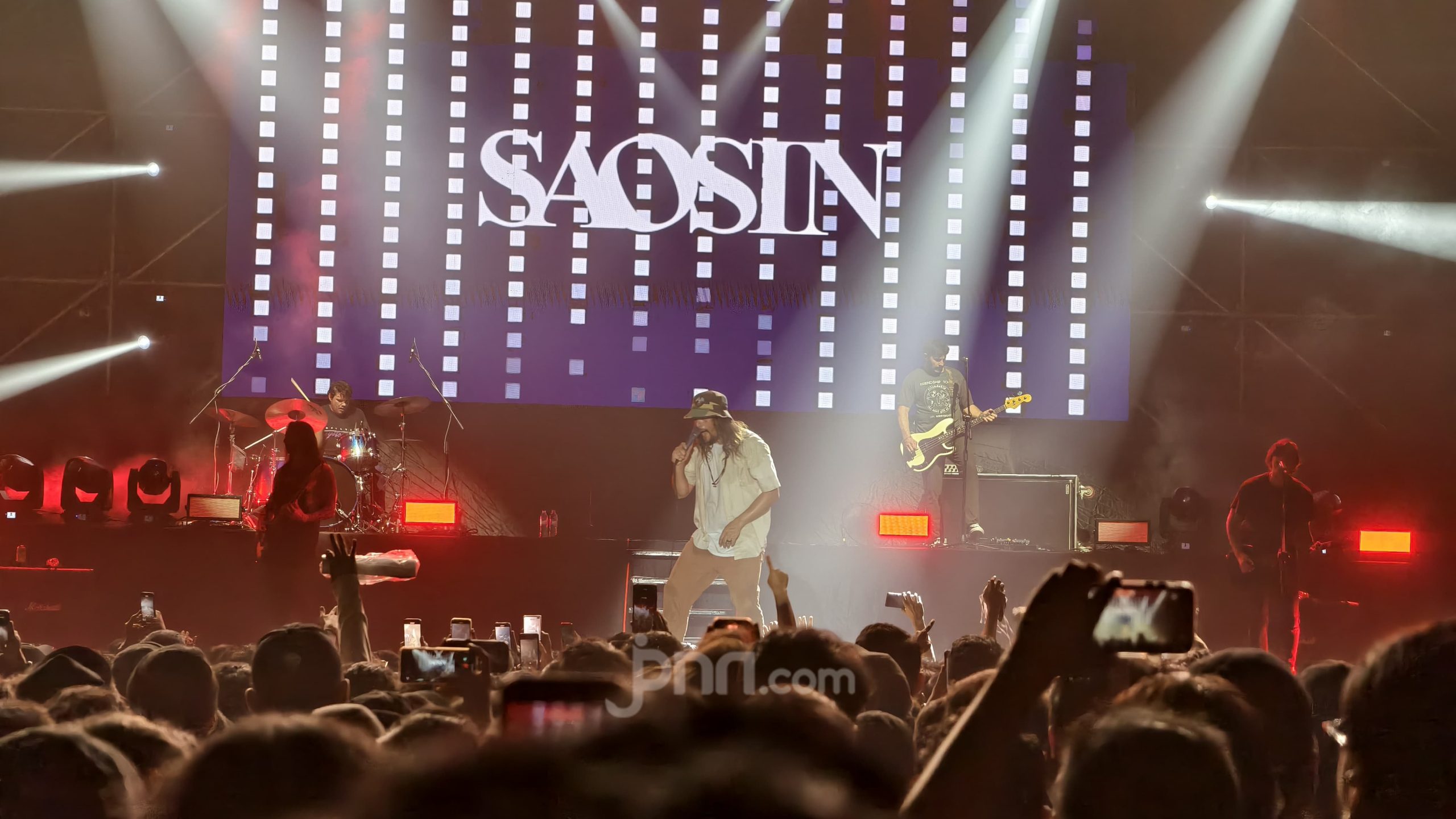 Konser Enerjik Saosin di Jakarta: Rindu dan Semangat Bertemu