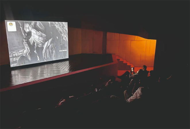 Alhamra Film Club Revives Cinematic Heritage with “Jago Hua Savera”
