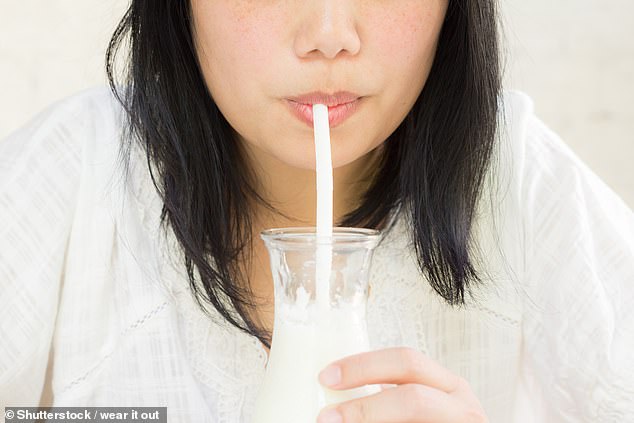 The Common Item Causing Wrinkles Like “Smoker’s Lines” — Are You Using It?
