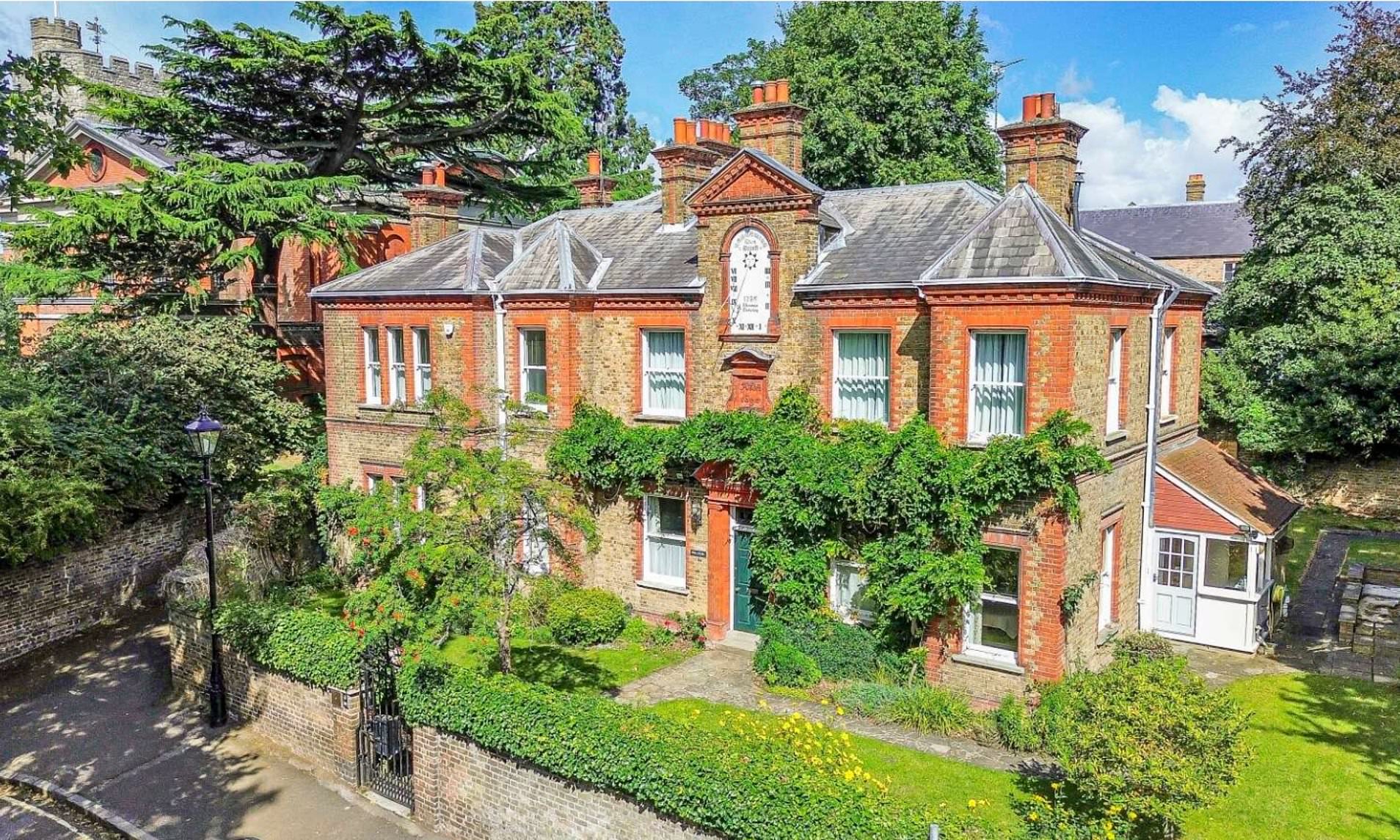 ITV Star Snags £3.5M Mansion After Massive Pay Rise — But the Twist Will Shock You!