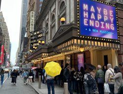 Broadway Enchanted by Korean Musical ‘Maybe Happy Ending’ Broadway Enchanted by Korean Musical ‘Maybe Happy Ending’