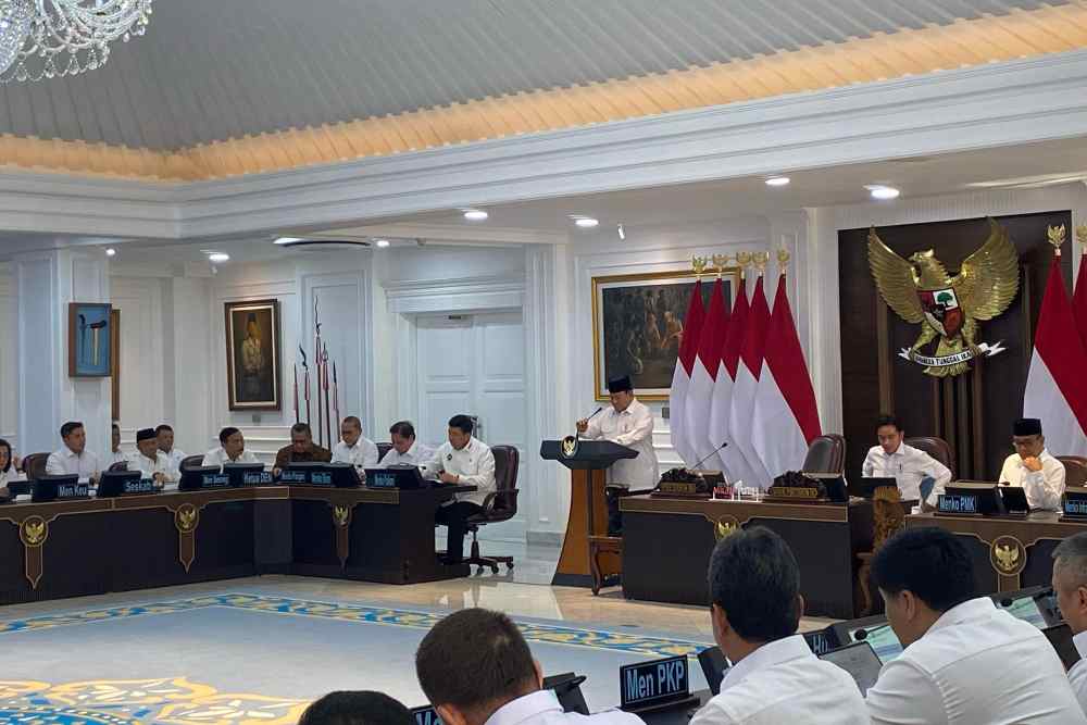 Prabowo Kumpul dengan Menteri, Bahas Pangan dan Diskon Tarif