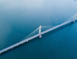 Ukraine Launches Bold Assault to Destroy Critical Bridge