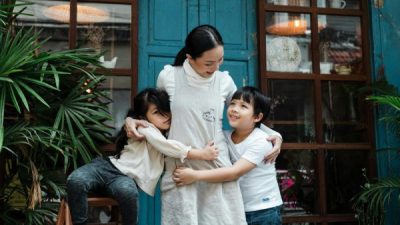 5 Langkah Menjadi Orang Tua Tiri yang Diinggani dan Dicintai Oleh Anak