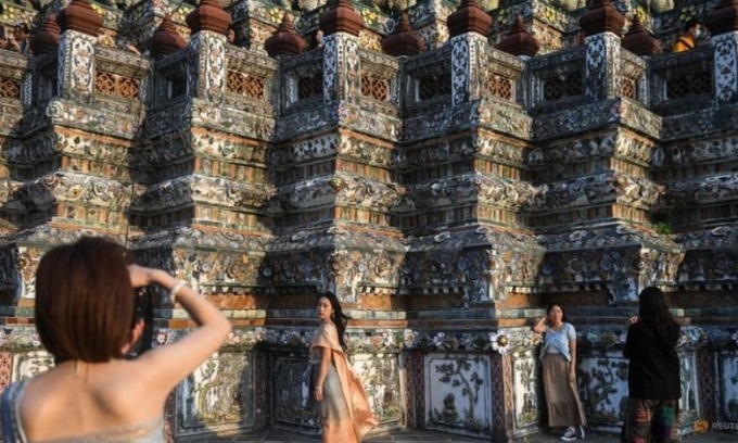 Thai Central Bank Predicts 25% Drop in Chinese Tourist Arrivals
