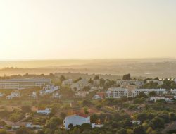 Living in Lagos: Insider’s Guide to Algarve Life (International Edition) Living in Lagos: Insider’s Guide to Algarve Life (International Edition)