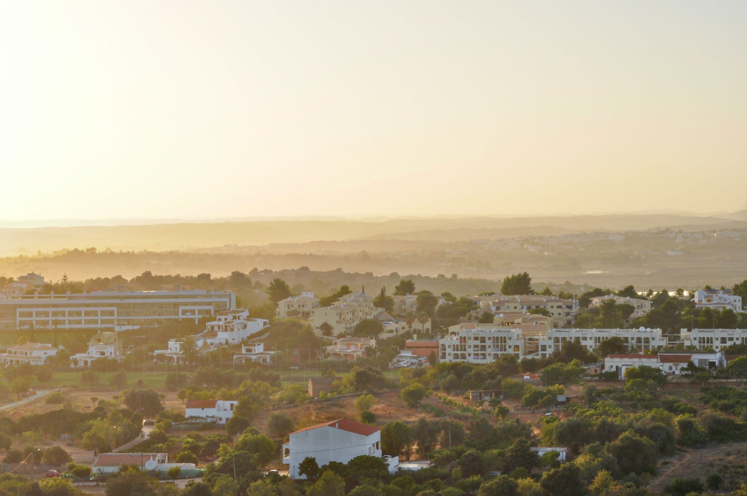 Living in Lagos: Insider’s Guide to Algarve Life (International Edition)