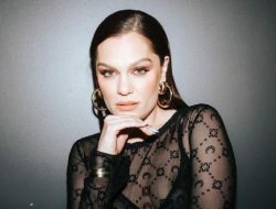 Jessie J Buka Rahasia: Didapak Diagnosa Kanker Payudara Dini Jessie J Buka Rahasia: Didapak Diagnosa Kanker Payudara Dini