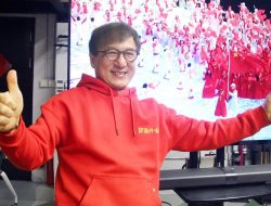 Jackie Chan Bongkar Rahasia Terkejutkan Tentang Keluarga Masa Lalunya, Siapa Sangka? Jackie Chan Bongkar Rahasia Terkejutkan Tentang Keluarga Masa Lalunya, Siapa Sangka?