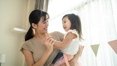 Inovasi Parenting Terbaru yang Terbukti Sukseskan Anak, Kata Ahli Setelah Studi 200 Orang