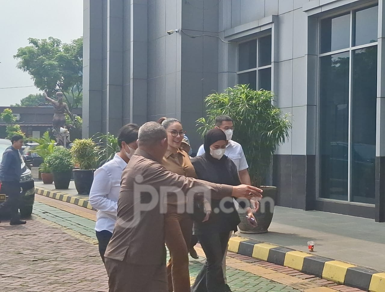 Nikita Mirzani: Kabar Kesehatannya yang Terkini