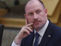 Chauffeured to the Pub! SNP Health Secretary Neil Gray Faces New ‘Limo’ Scandal Chauffeured to the Pub! SNP Health Secretary Neil Gray Faces New ‘Limo’ Scandal
