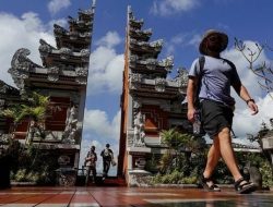 Southeast Asia’s Biggest Economy Cranks Up Visa Extension Rules