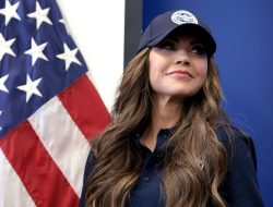 Noem’s Clueless 2-Word Attack Backfires with Awkward Visual Reminder