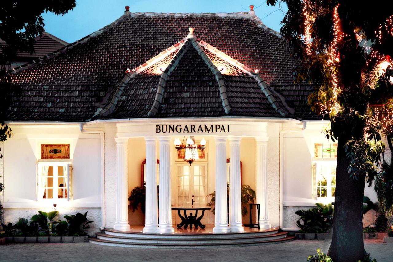 Bunga Rampai: Transformasi Menakjubkan – Bangunan Berusia 100 Tahun Jadi Restoran Hits