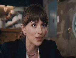 Why Dakota Johnson Calls Hollywood a ‘Mess’: Exclusive International Edition (English)