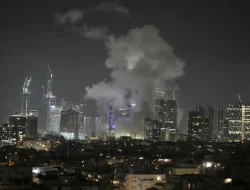 Israel Hit by Wave of Iranian Ballistic Missiles in Retaliatory Strike Israel Hit by Wave of Iranian Ballistic Missiles in Retaliatory Strike