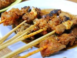 3 Tempat Sate Klopo Legendaris di Surabaya: Wajib Dicoba, Nomor 2 Paling Ikonik! 3 Tempat Sate Klopo Legendaris di Surabaya: Wajib Dicoba, Nomor 2 Paling Ikonik!