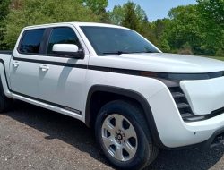 Exclusive Deal: Grab a Ultra-Rare Electric Pickup for Half Price! Exclusive Deal: Grab a Ultra-Rare Electric Pickup for Half Price!