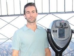 Chase Crawford Felt Trapped in CW “Pretty Boy” Jail After Gossip Girl Role Chase Crawford Felt Trapped in CW “Pretty Boy” Jail After Gossip Girl Role
