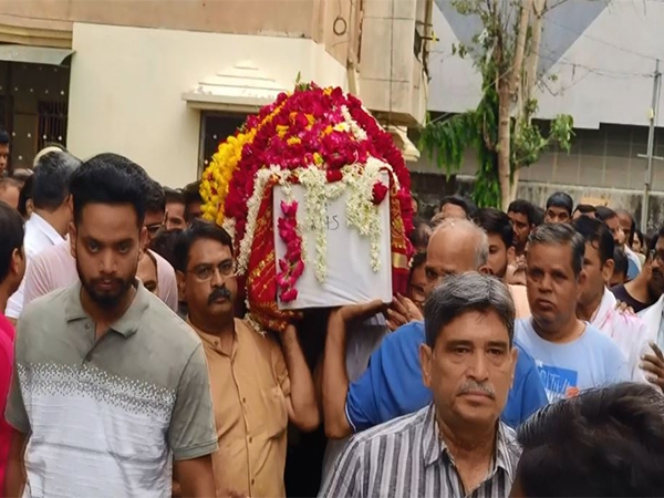 Final Rites Held for AI-171 Plane Crash Victim Kalpana Prajapati in Vadodara