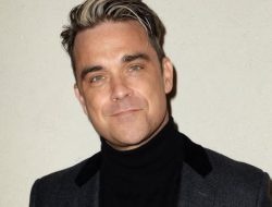 Robbie Williams Tapped as FIFA’s Official Music Ambassador