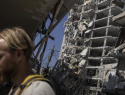 “Nothing Left”: Israelis devastated after Iran missile strike hits homes