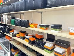 Fake Luxury Bags: Chanel, Gucci, Louis Vuitton Sold for at HCMC Shopping Center Fake Luxury Bags: Chanel, Gucci, Louis Vuitton Sold for at HCMC Shopping Center