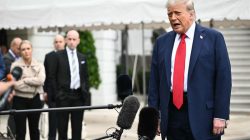 Trump orders deportation drive targeting Democratic cities