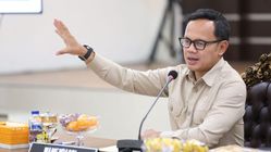 Wamendagri Bahas Usulan Pensiun ASN Lebih Tua, Fokus pada Dampak Anggaran Negara