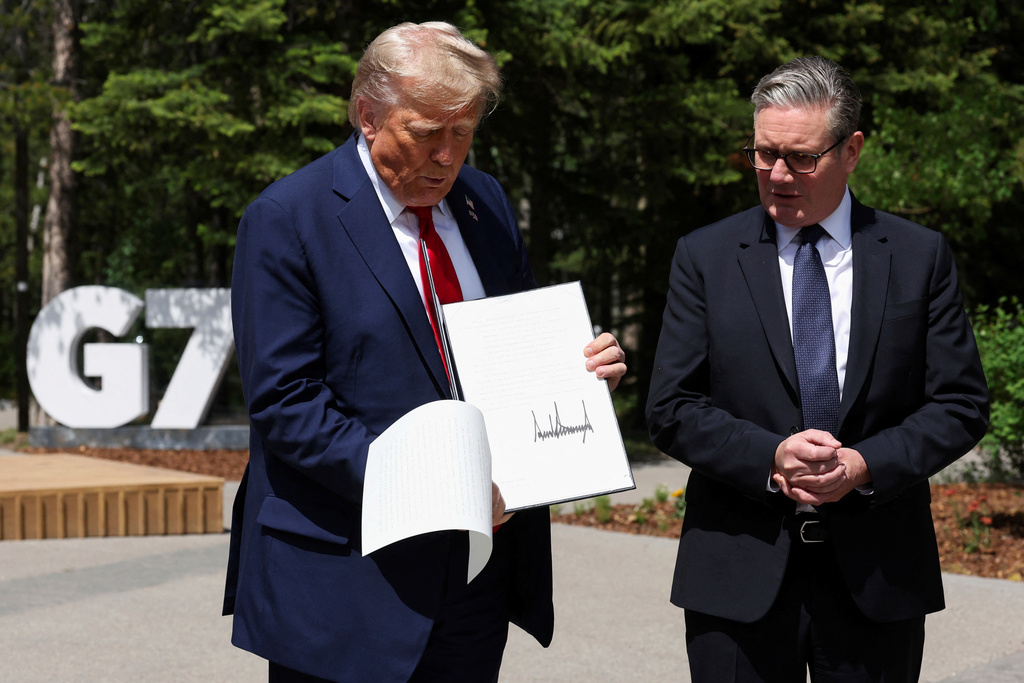 Trump: Gubernur The Fed Bikin Rugi Ekonomi Amerika