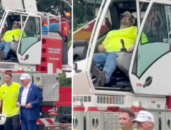 Trump Red-Faced as Crane Driver Naps During White House Flag Ceremony
