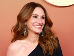 Julia Roberts Unveils Rare Family Footage: 18-Year-Old Son Makes a Surprise Appearance