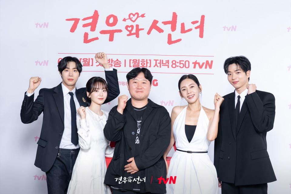 3 Alasan Bintang Memilih Main di Head Over Heels: Terpesona oleh Misteri