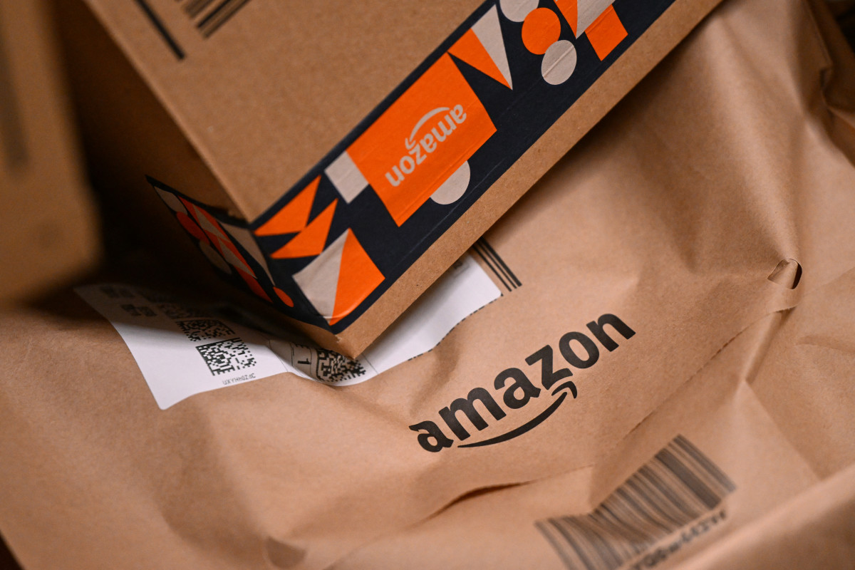 Amazon’s  Skechers Sneakers: Shoppers Call Them the ‘Most Comfortable’ and a Stylish Deal