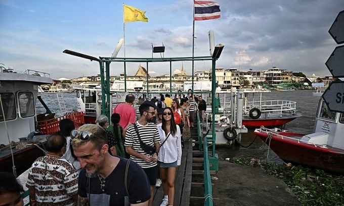 Thailand’s Tourism Faces Urgent Overhaul as Visitor Numbers Plunge