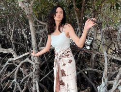 Heboh Artis Indonesia Ikut Tagar #SaveRajaAmpat: Dari Nadine Chandrawinata Hingga Amanda Rawles Heboh Artis Indonesia Ikut Tagar #SaveRajaAmpat: Dari Nadine Chandrawinata Hingga Amanda Rawles
