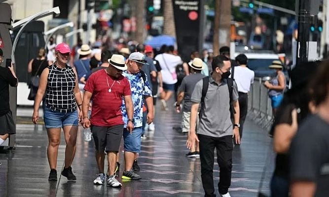 U.S. Proposes ,000 Fast-Track Option for Tourist Visas