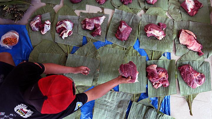 Kelebihan Menggunakan Daun Pisang Sebagai Pembungkus Daging Kurban