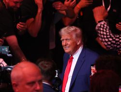 Trump Ditches Young Fan at UFC Match