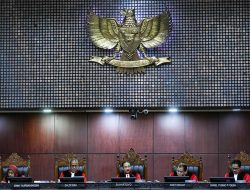 MK Tolak 5 Gugatan Mahasiswa Tentang Uji Materi UU TNI MK Tolak 5 Gugatan Mahasiswa Tentang Uji Materi UU TNI