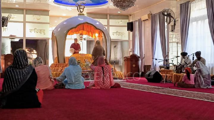 Setengah Hari di Gurdwara: Menjelajahi Budaya Sikh di Medan