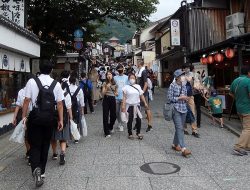 Chinese Tourist Stabbed in Japan Following Street Clash