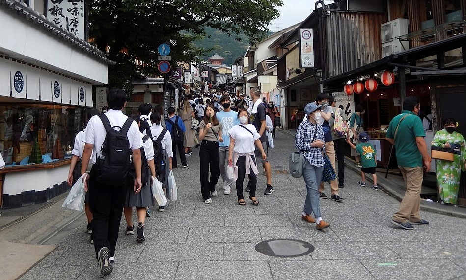 Chinese Tourist Stabbed in Japan Following Street Clash