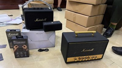 Fake Marshall Speakers and Smartwatches Seized in Hanoi Facebook Scam