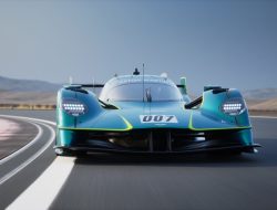 Aston Martin Unveils Track-Day Edition of Valkyrie Le Mans Hypercar – International Edition