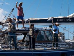 Israel Orders Aid Ship to Alter Course as It Approaches Gaza