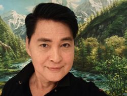 Hong Kong Actor Ku Kuan Chung and Wife Turn to Selling Chicken Feet in China Hong Kong Actor Ku Kuan Chung and Wife Turn to Selling Chicken Feet in China