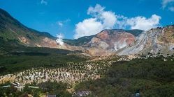 Eksplorasi Indahnya Alam Garut: Dari Kawah Putih hingga Curug, Sambil Menikmati Kuliner Tradisional Lezat